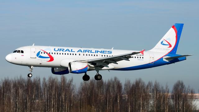 VQ-BFW:Airbus A320-200:Уральские авиалинии